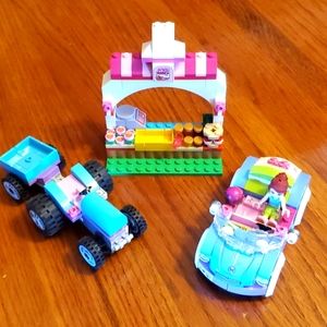 Lego farmstead and 🚜